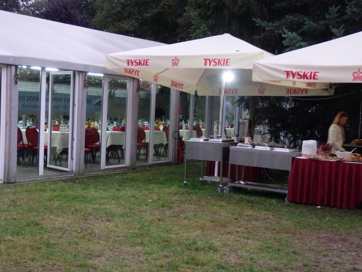 Gosciniec Borne Sulinowo - Byla Baza Wojskowa Hotel ภายนอก รูปภาพ