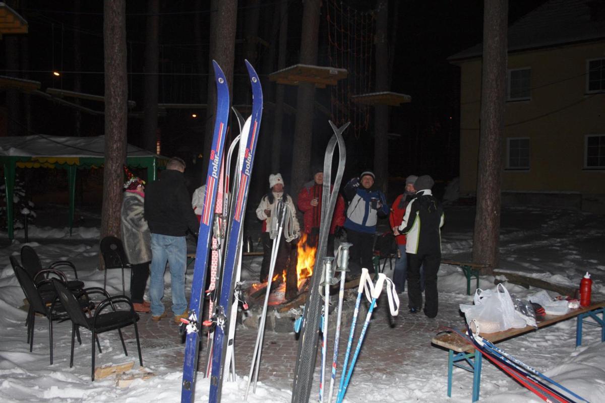 Gosciniec Borne Sulinowo - Byla Baza Wojskowa Hotel ภายนอก รูปภาพ