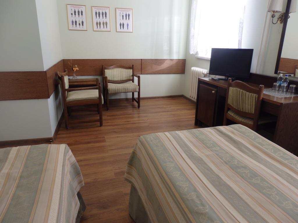 Gosciniec Borne Sulinowo - Byla Baza Wojskowa Hotel ภายนอก รูปภาพ