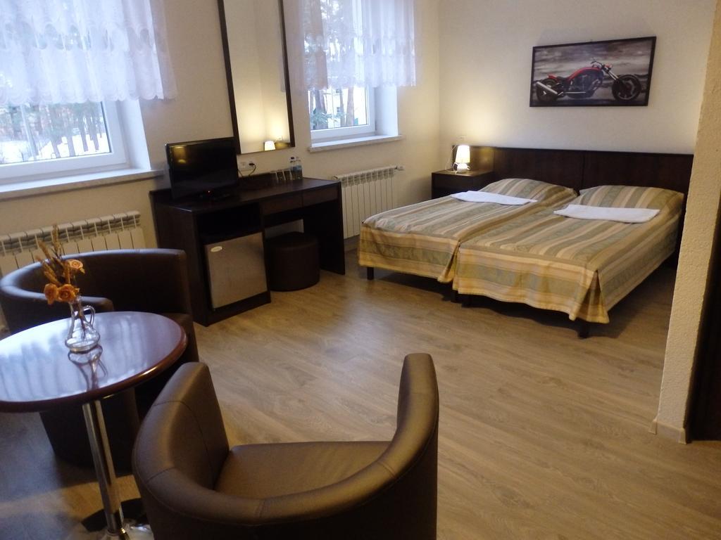 Gosciniec Borne Sulinowo - Byla Baza Wojskowa Hotel ภายนอก รูปภาพ